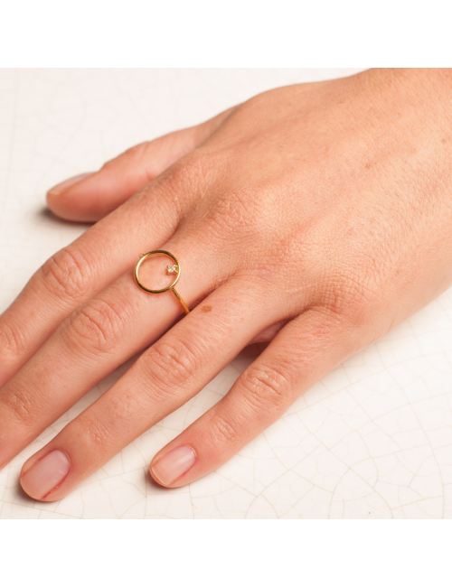 Bague ronde d'or ajourée et son diamant de laboratoire - Or Jaune ou Or Blanc 375 millièmes (9 Carats)