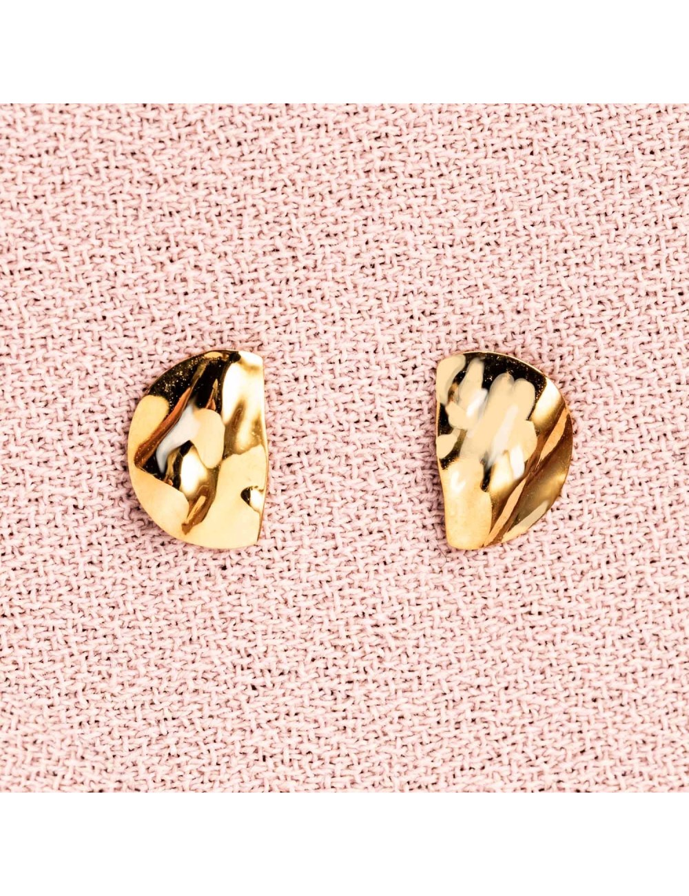 Boucles d'oreilles pour Bébé ou Enfant demi rond froissé en Or jaune ou Or blanc 9 carats