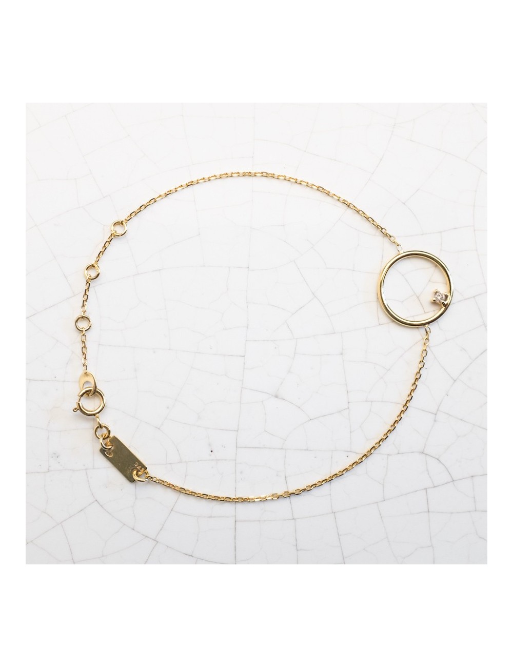 Bracelet pour enfant cercle fil rond  serti d'un diamant de laboratoire en Or jaune ou Or blanc 9 carats