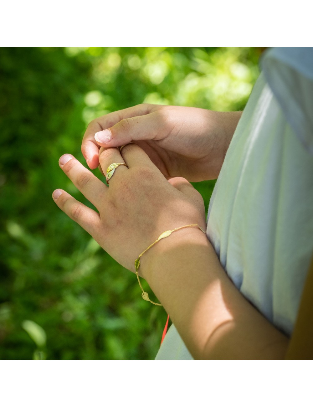 Bracelet enfant petites plumes en Or jaune ou en Or blanc 9 carats