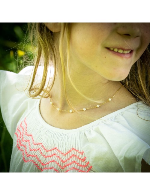 Collier pour enfant ou bébé orné de perles d'eau douce, en Or jaune ou Or blanc 9 carats