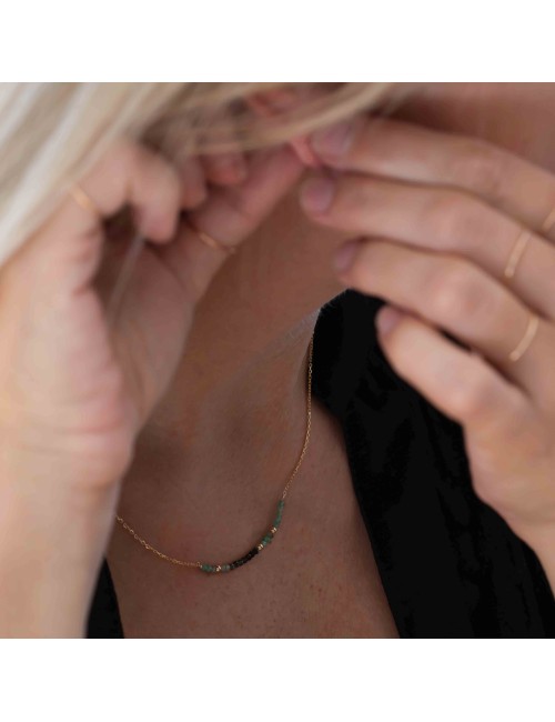 Collier en Or Jaune 18 carats orné de 20 émeraude et de 3 boules d'Or