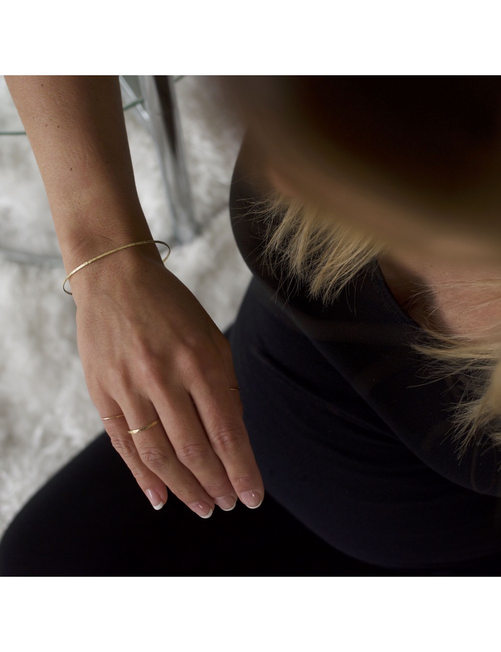 Bracelet ovale grunge rigide - Or Jaune 18 carats