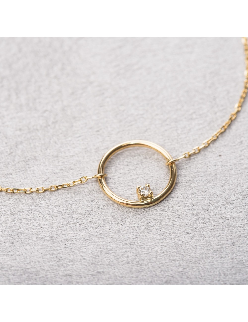 Bracelet cercle en fil, serti d’un diamant de laboratoire - Or Jaune ou Or Blanc 375 millièmes (9 Carats)