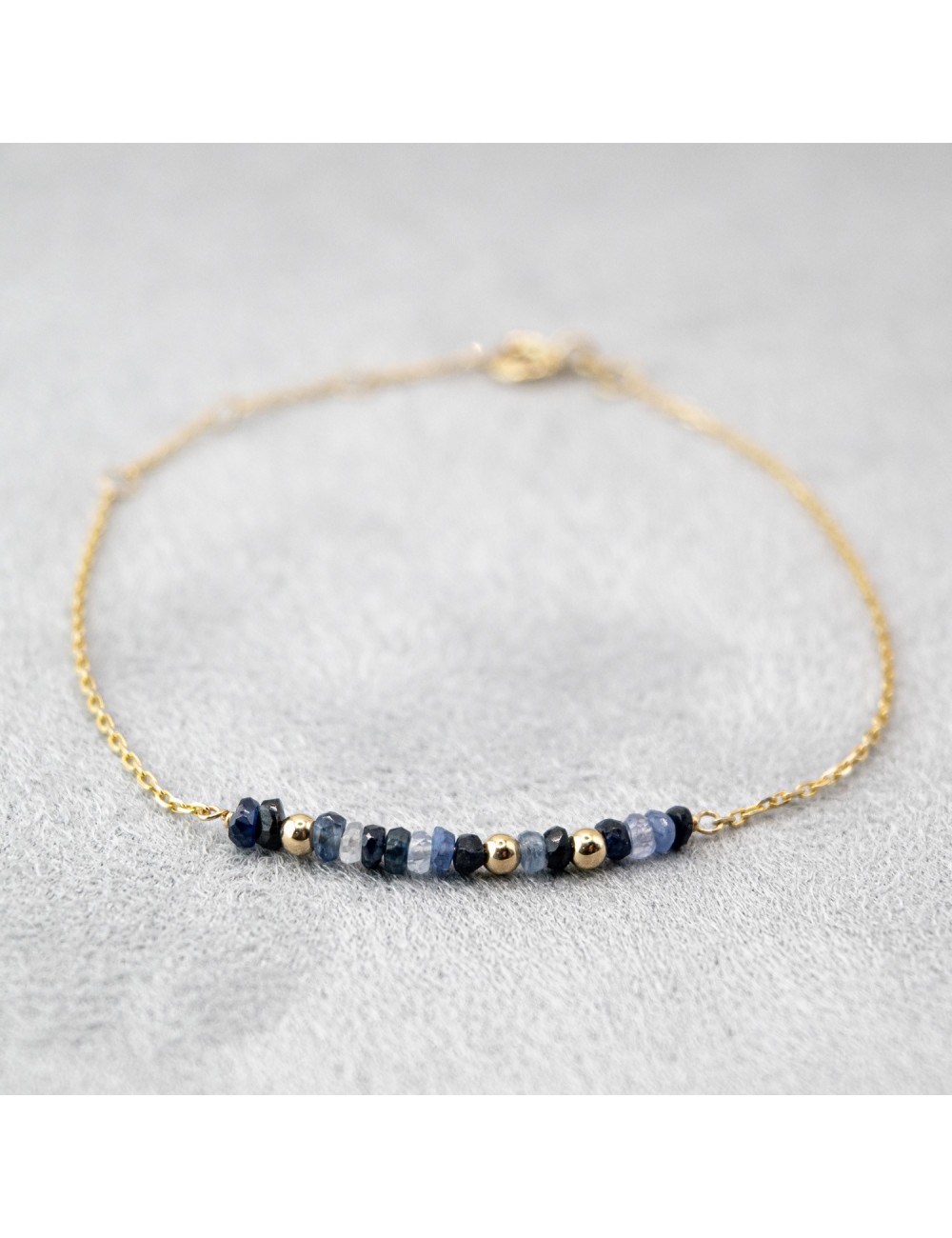Bracelet orné de 16 saphirs et de 3 boules en Or - Or Jaune 750 millièmes (18 carats)