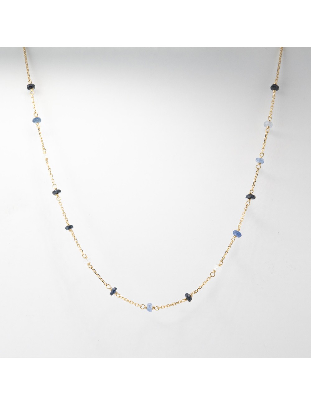 Collier orné de 16 saphirs - Or Jaune 750 millièmes (18 carats)
