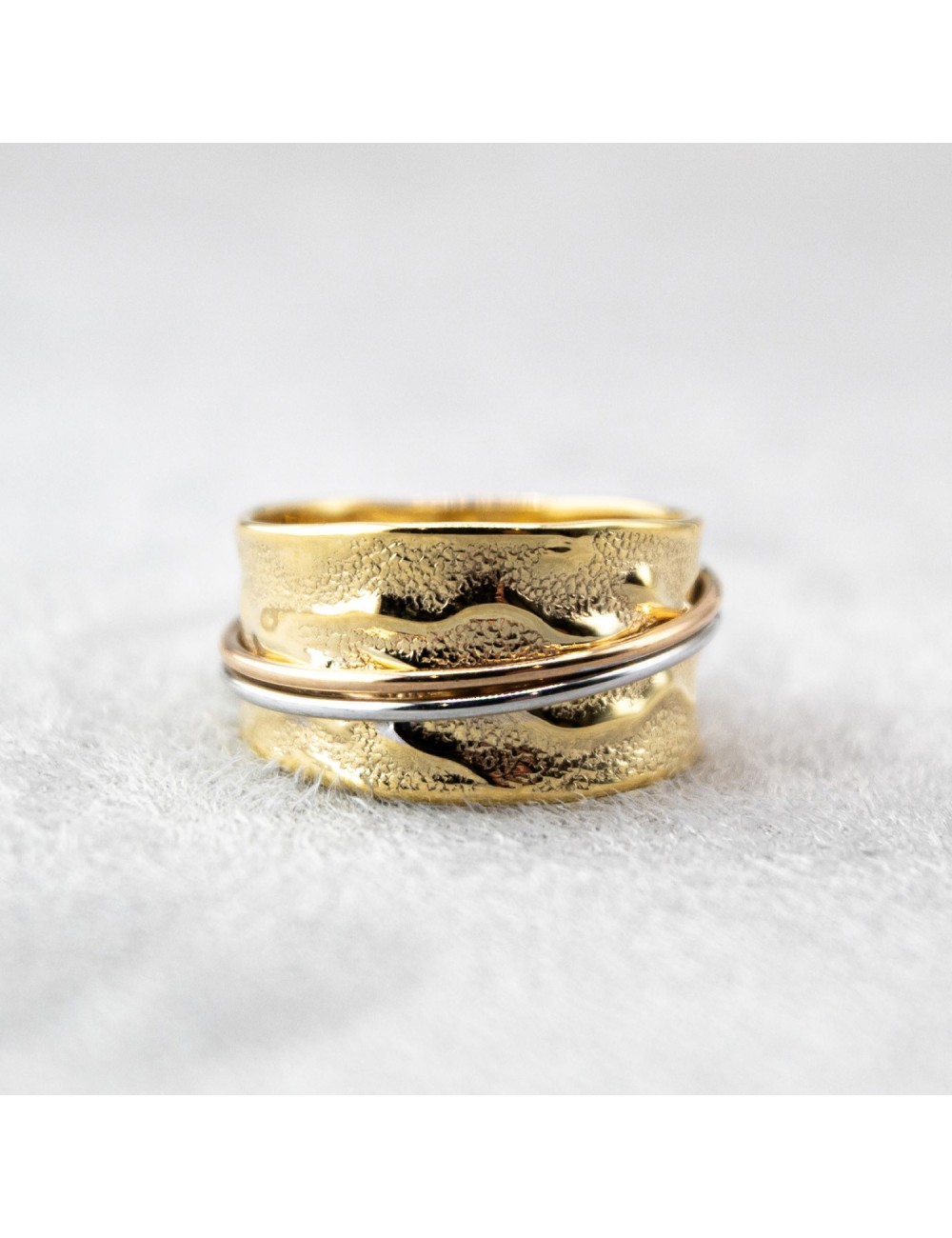 Bague froissée satinée grand modèle - Or jaune et blanc 375 millièmes et Or rose 750 millièmes