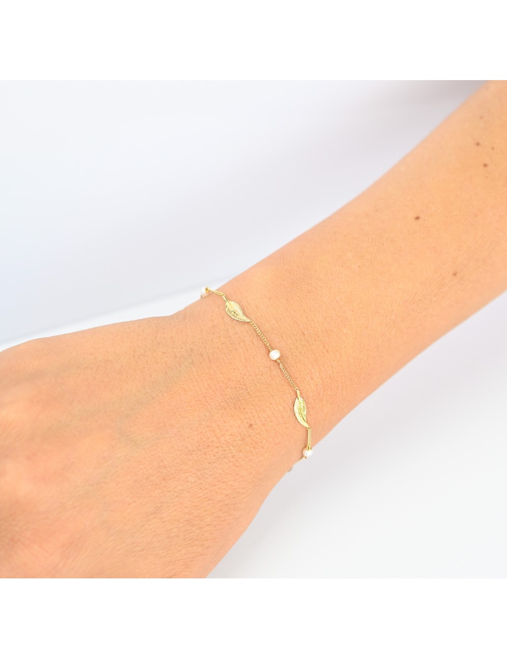 Bracelet petites plumes d'or et perles d'eau douce - Or Jaune ou Or Blanc 375 millièmes (9 Carats)