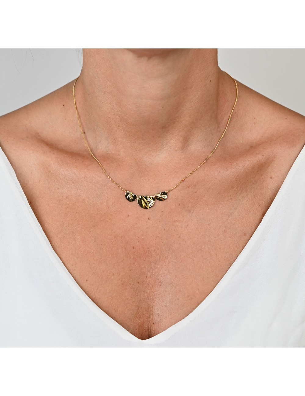 Collier grand trio de reflets froissés - Or jaune ou blanc 375 millièmes (9 carats)